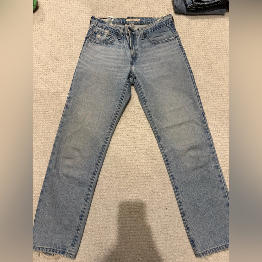 Levi's Women's middy Straight Jeans in Light Blue